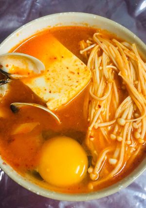 Hình của món Canh kim chi đậu phụ.
