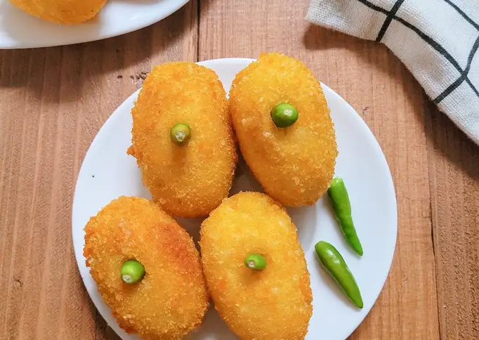 Kroket kentang isi ayam