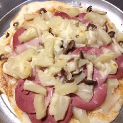 Ham Pizza A picture of Ham Pizza.
