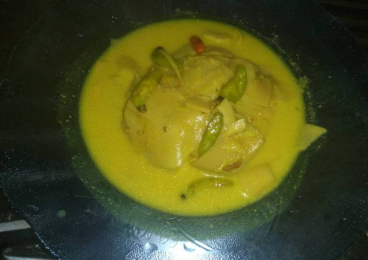 Bagaimana Membuat Rebung ebi kuah gurih Anti Gagal