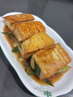 蒜苗燒豆腐(方便素)(簡單料理)(省錢料理) 的食譜成品照片