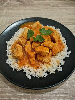 Una foto de Pollo al curry con leche de coco