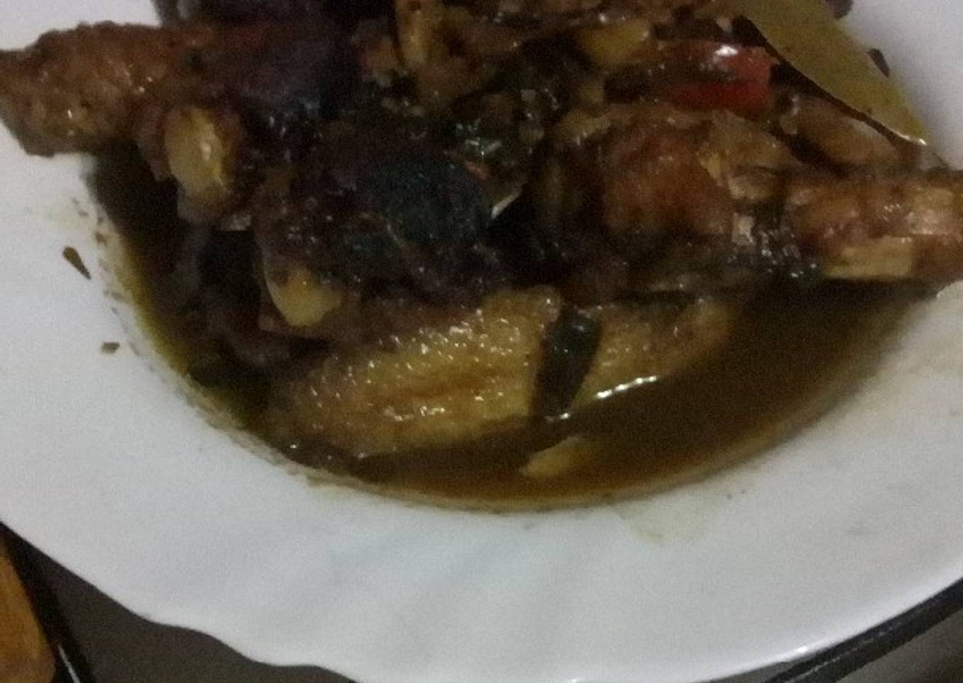 Alitas de pollo en salsa