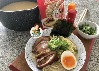 Masakan Unik Ramen Ayam Halal Nikmat Lezat