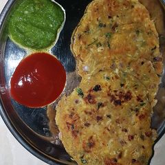 A picture of Mooli paratha.