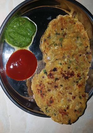A picture of Mooli paratha.