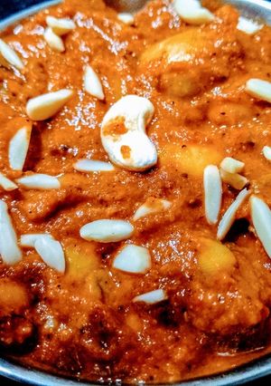 A picture of Mushroom Makhani.