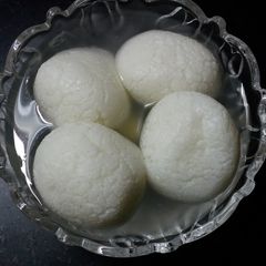 A picture of Sponji Rasgulle.