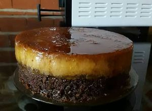 Una foto de Chocoflan