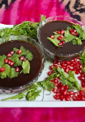 A picture of Tamarind Chutney (Imli).