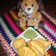 A picture of Potato n panner pakoda.