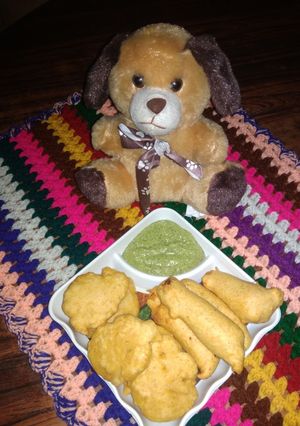 A picture of Potato n panner pakoda.
