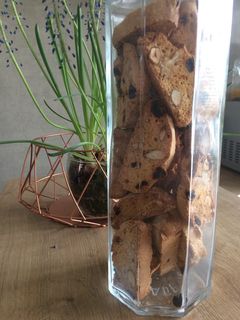 A picture of Biscotti.