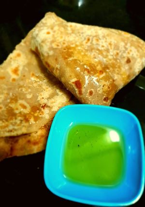 तिळ- गुळ पोळी (til gul poli recipe in marathi) रेसिपी चे मुख्य फोटो 
