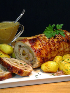 Una foto de Lomo de cerdo relleno especial Navidad, fácil y económico