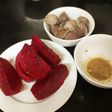 Mề vịt luộc xúp mì tôm + thanh long đỏ