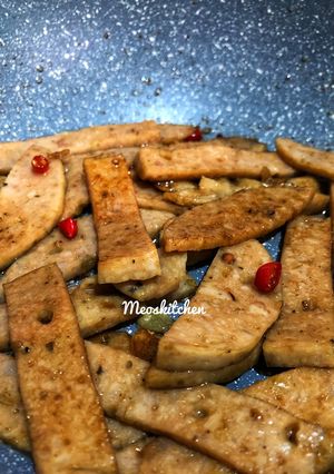 Hình của món Chả Lụa Kho Nước Tương.