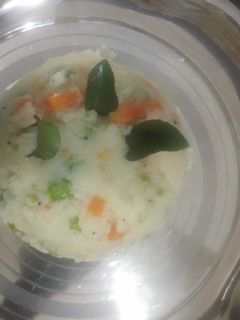 ઉપમા (Upma Recipe In Gujarati) રેસીપી મુખ્ય ફોટો