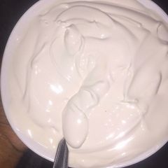 A picture of Dessert cream.
