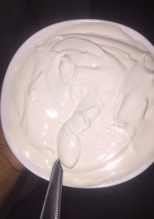 A picture of Dessert cream.