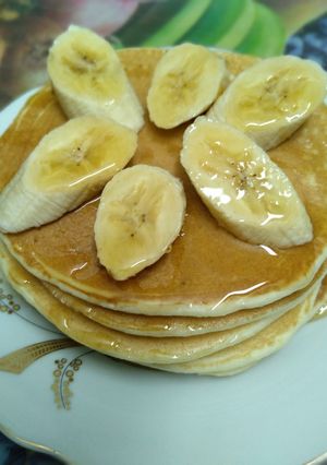 صورة لوصفة بان كيك بالموز والعسل 🍌🍯🥞😋💓