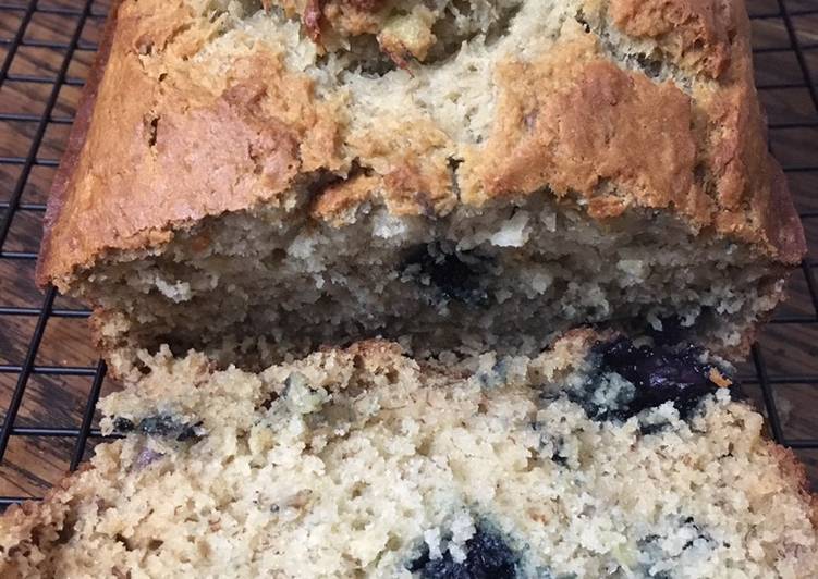 Blueberry Banana Bread ๐๐