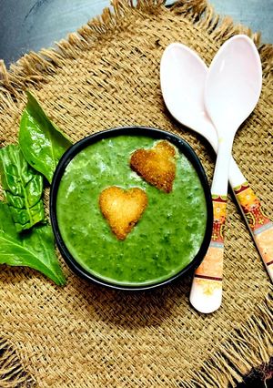 पालक का सूप (palak ka soup recipe in Hindi) रेसिपी मुख्य फोटो