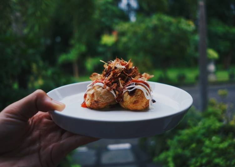 Takoyaki (Octopus Ball)