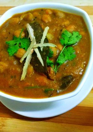 A picture of Chickpeas masala in microwave/chole in microwave.