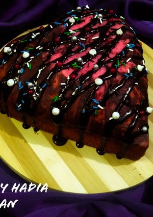A picture of Red (tea Cake) without oven.