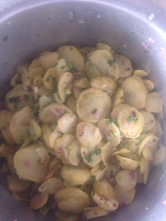 A picture of Lyonnaise potatoes.
