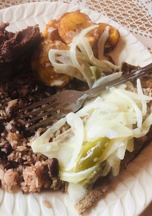 Una foto de Salsa Jalapeño con res😋#Cumplimos5❤️