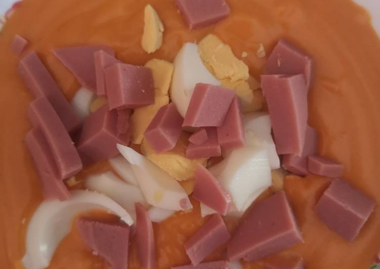 Salmorejo al estilo granadino