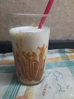Una foto de Licuado de banana split