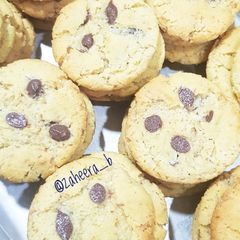 A picture of Choc chip cookies.