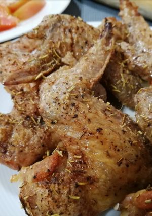 Foto principal de Alitas de pollo al romero en horno