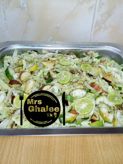 A picture of Chinese cabbage salad.