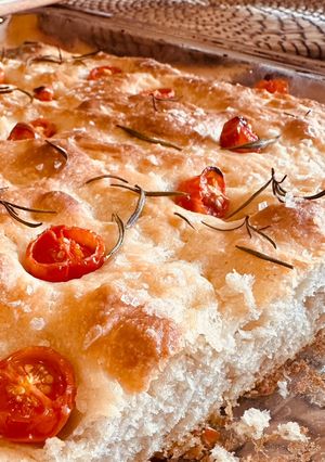 Una foto de Focaccia casera - 🇮🇹