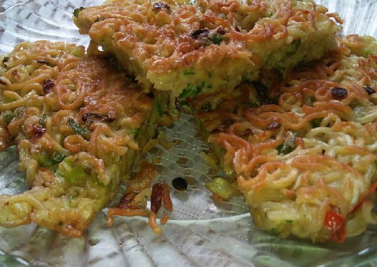 Resep Martabak Mie Tepung Beras Oleh Ati Dewanthi Cookpad