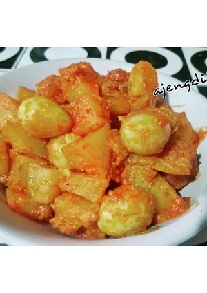 Foto resep sambel kentang telur puyuh dan krupuk kulit (krecek)