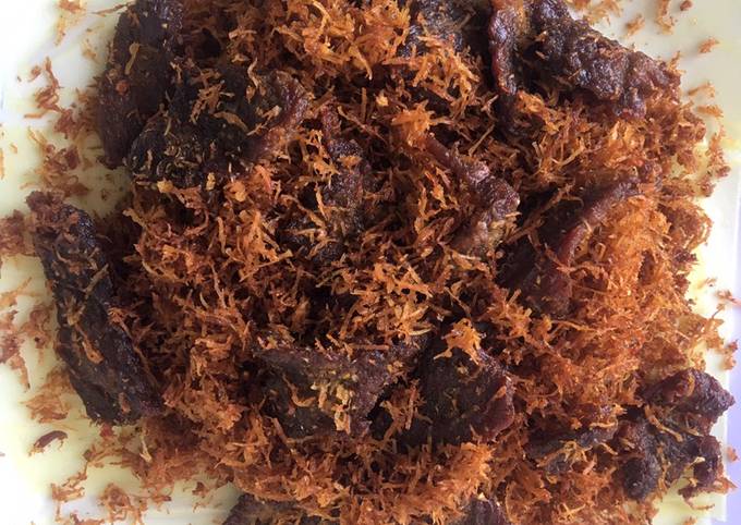 Ini dia! Resep enak membuat Serundeng kelapa daging sapi yang nagih banget