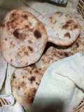Pan Arabe hecho en piedra (Hubbis Tapun)