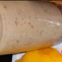Dates, banana, peanut, and milk smoothie🥤 A picture of Dates, banana, peanut, and milk smoothie🥤.