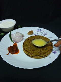 बाजरा मेथी ढेबरा(bajra methi dhebra recipe in hindi) रेसिपी मुख्य फोटो