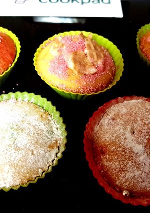 A picture of Lemon Cup cakes by my granddaughter and me. 😀.