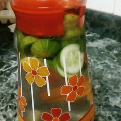 A picture of Detox water.