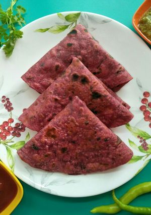 A picture of Mix Flour Beetroot Parathas.