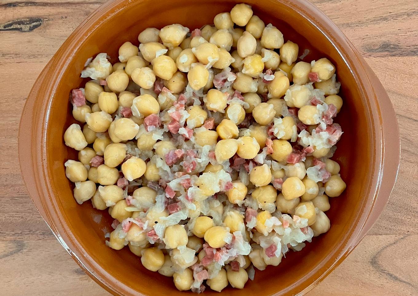 馃 Garbanzos con cebolla y jam贸n 馃ォ