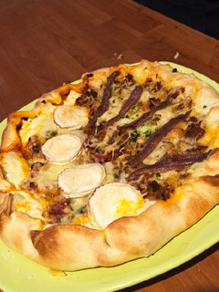 Une photo de Pizza double saveur fait maison