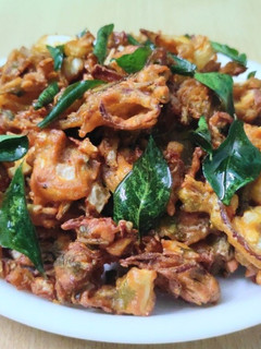 क्रिस्पी पकौड़ा (crispy pakoda recipe in hindi) रेसिपी मुख्य फोटो